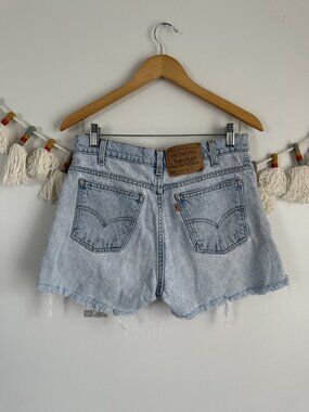Levi's 550 Vintage Relax Fit Orange Tab Light Wash Denim Cut Off Shorts 90s 32/6